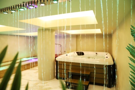Spa treatment. Hotel Colombo