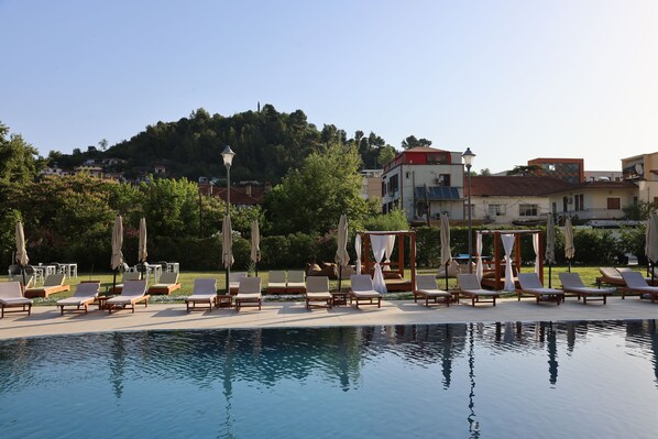 Indoor pool, seasonal outdoor pool