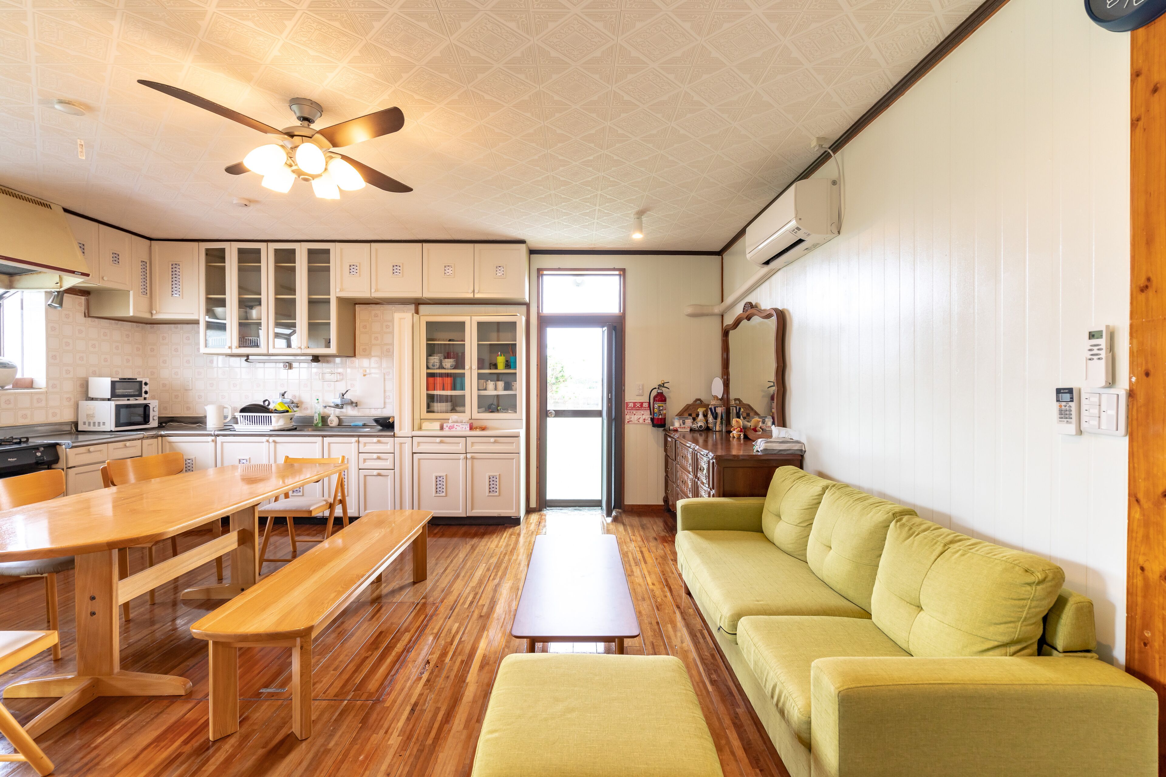 Private Vacation Home | Living area | Flat-screen TV