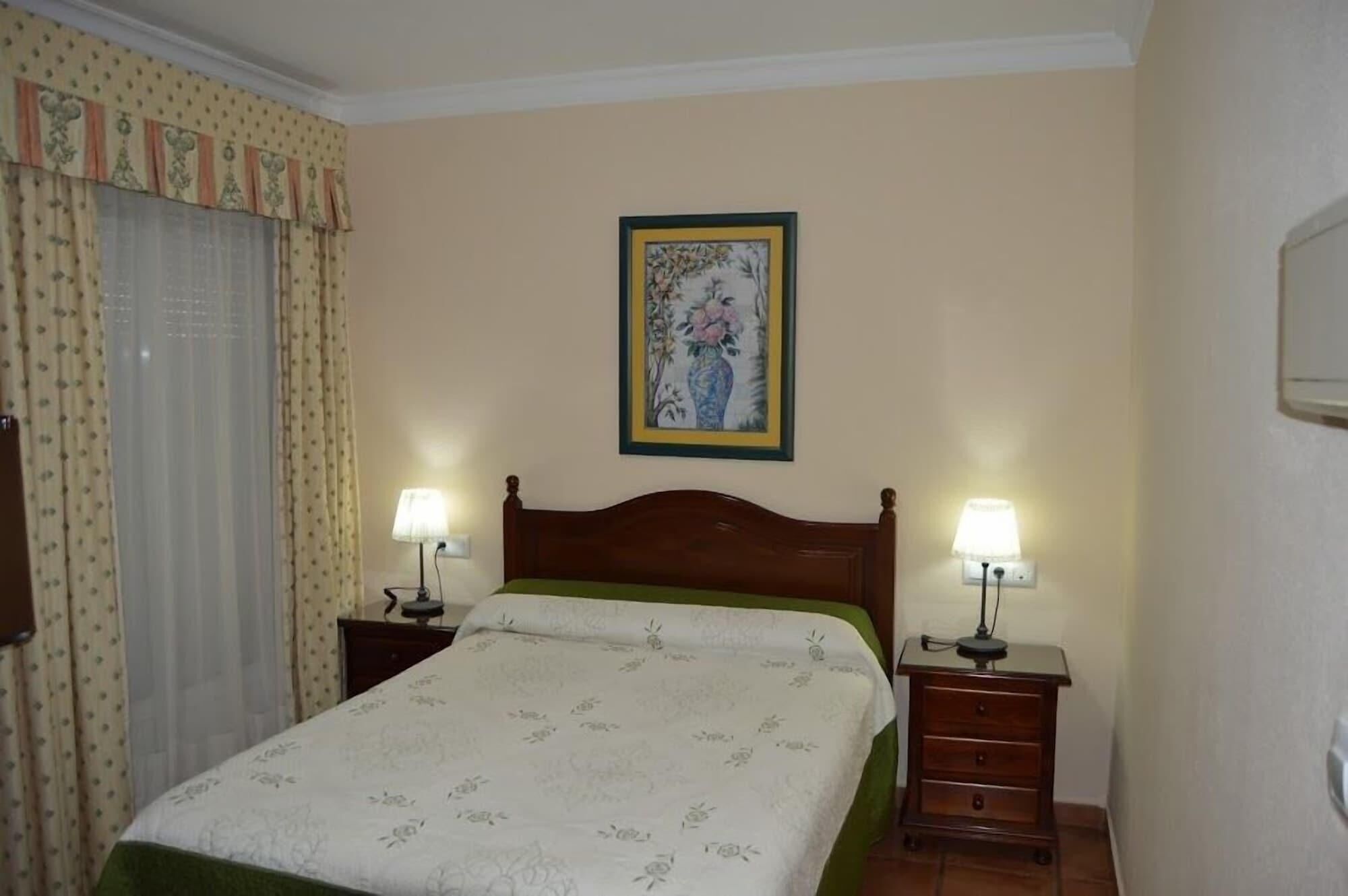 Cunas gratuitas, wifi gratis, ropa de cama