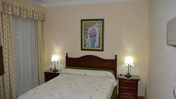 Cunas gratuitas, wifi gratis, ropa de cama