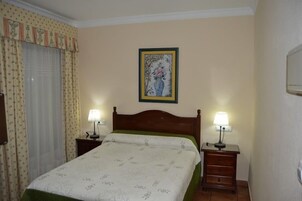Free cribs/infant beds, free WiFi, bed sheets