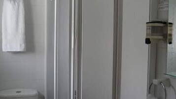 Free cots/infant beds, free WiFi, bed sheets