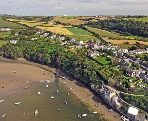 White Horses, Bantham, S. Devon - stunning views !