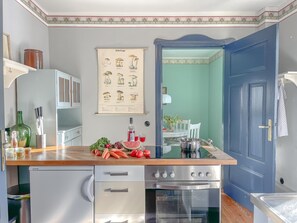 Kühlschrank, Ofen, Herdplatte, Geschirrspüler