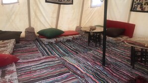 Coin salon dans le hall