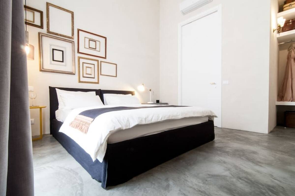 Habitación doble clásica | Escritorio, cunas, wifi gratis y ropa de cama