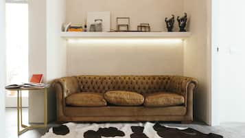 Coin salon dans le hall