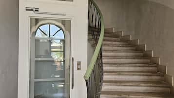 Elevator