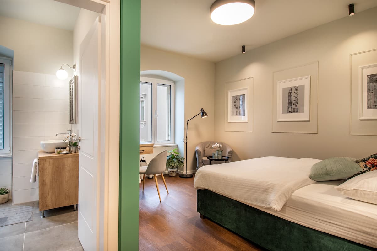 Double Room, Private Bathroom | Living area