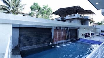 Piscine extérieure