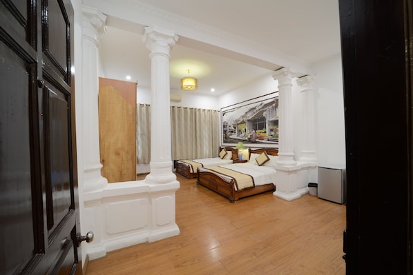 Deluxe Triple Room | In-room safe, free WiFi - Hanoi Bodegas Hotel (Hanoi)