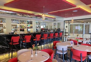 Dining - SOL CARIBE SUITES DELUXE Beach Club and Pool (Punta Cana)