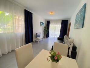 Apartamento clásico | Servicio de comidas en la habitación