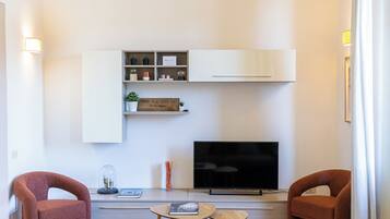 Appartamento, 3 camere da letto | Area soggiorno | TV a schermo piatto