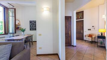 Appartamento, 3 camere da letto | Area soggiorno | TV a schermo piatto