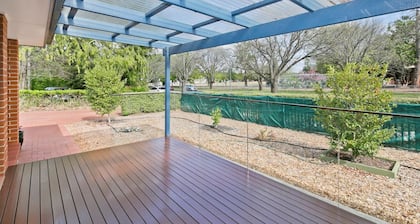 BRADDON CENTRAL CONVENIENCE