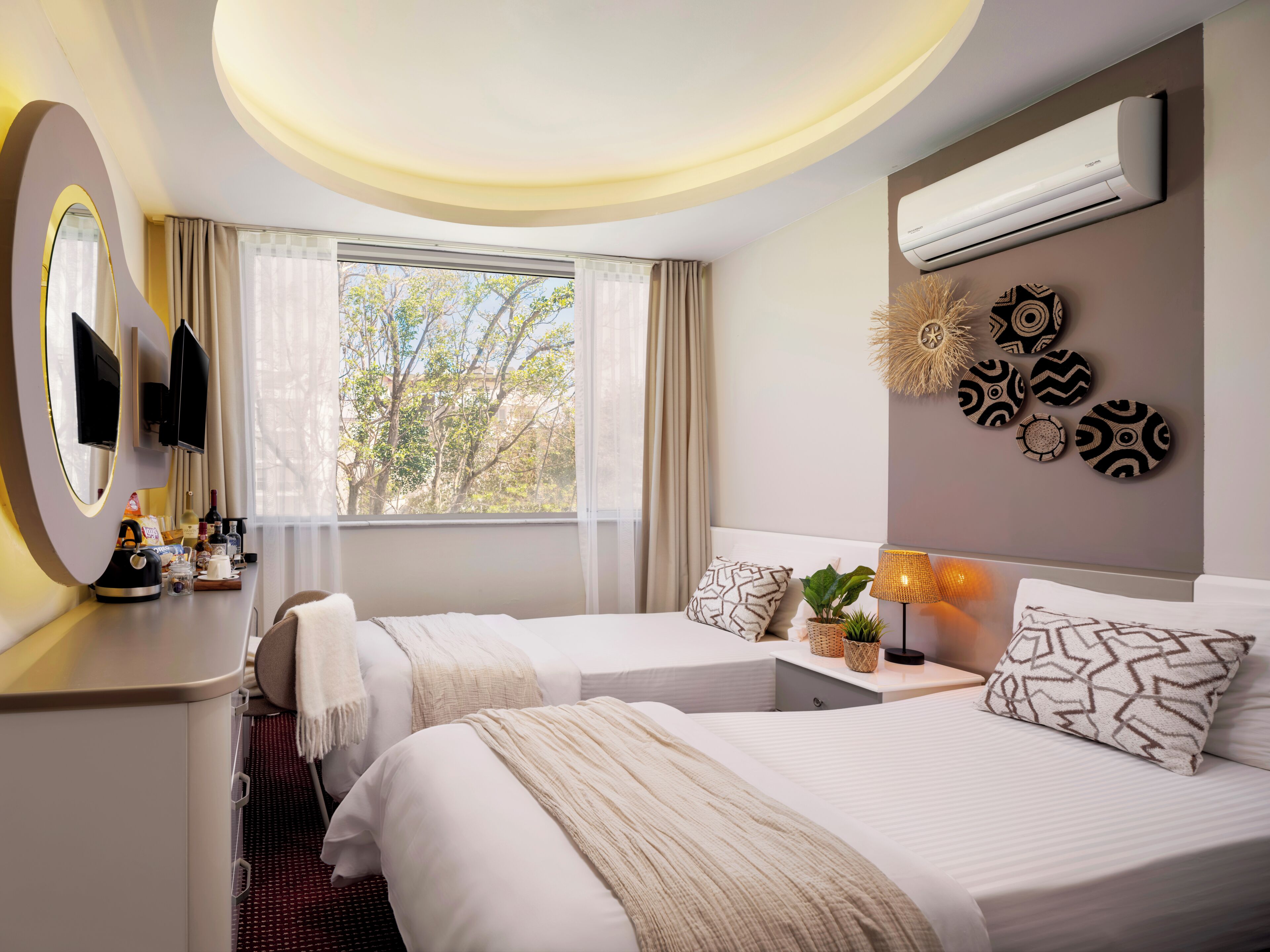 TWIN ODA | Premium bedding, minibar, soundproofing, free WiFi