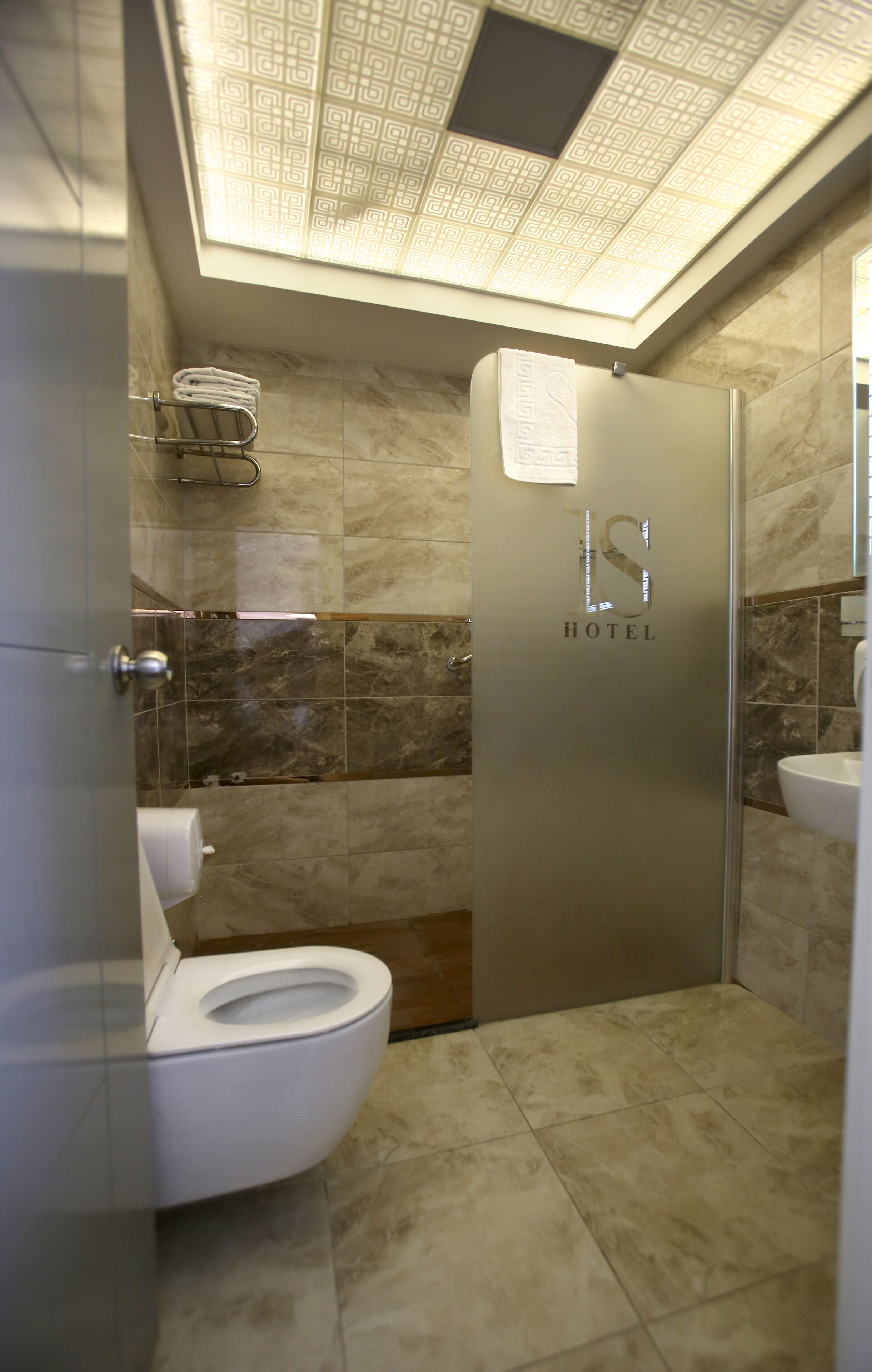 twin oda | premium bedding, minibar, soundproofing, free wifi