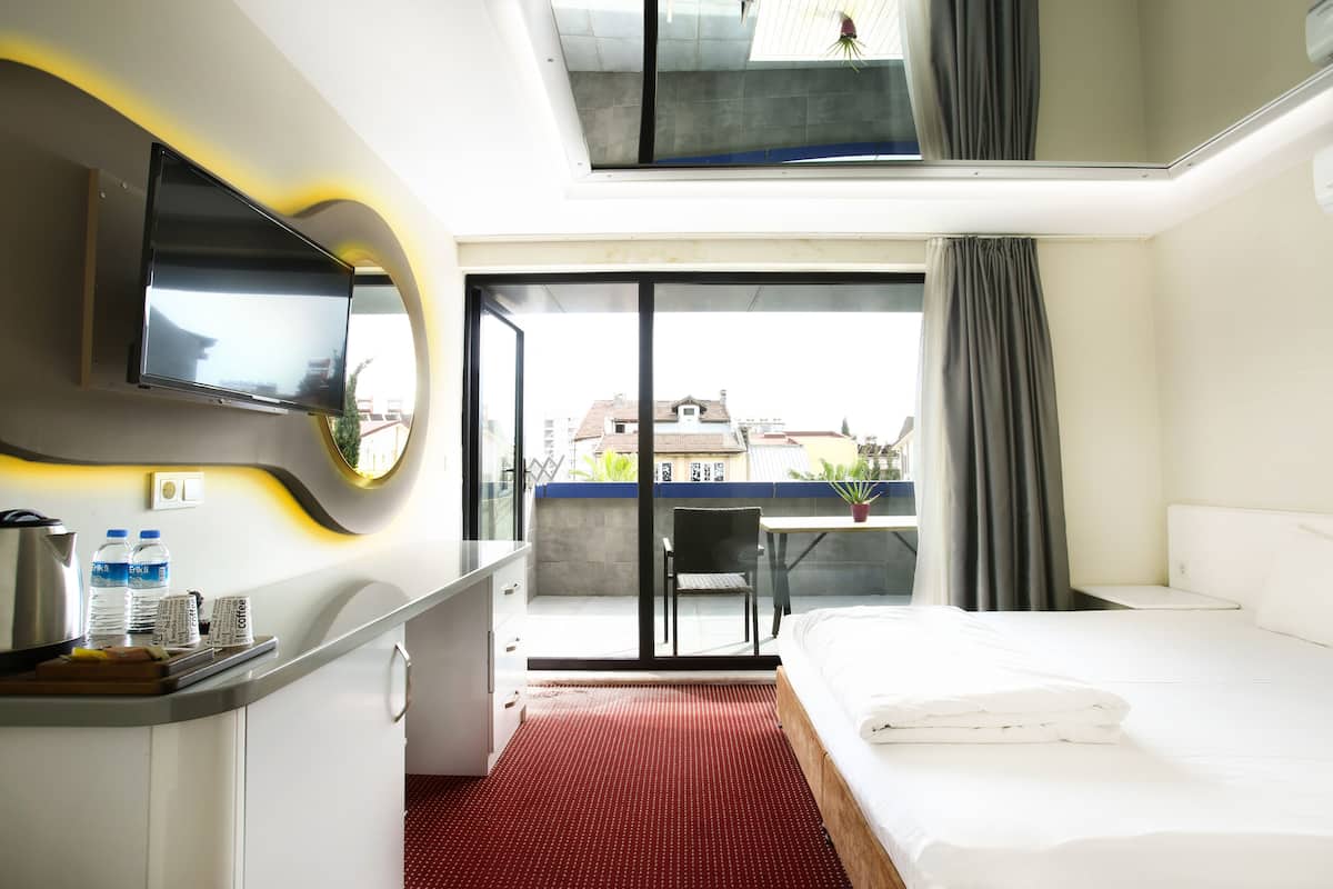 SUIT 2 KISILIK ODA | Premium bedding, minibar, soundproofing, free WiFi