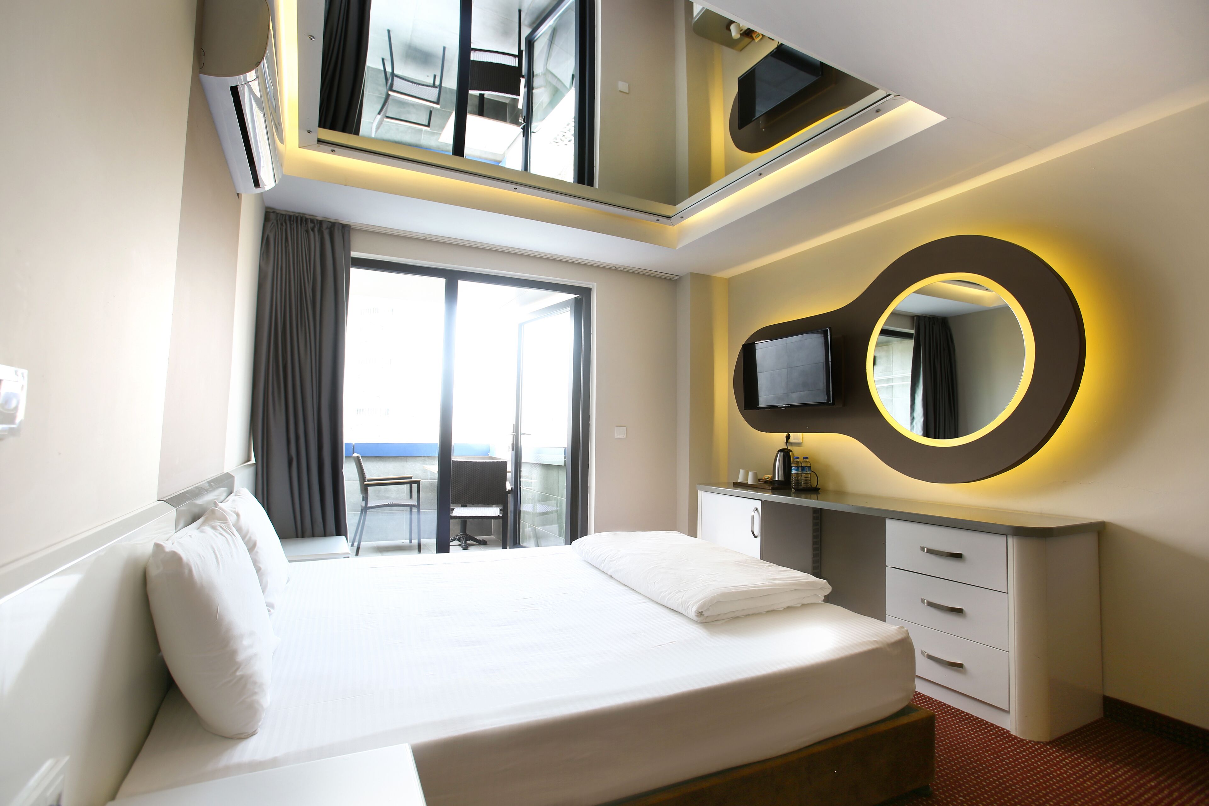 suit 4 kisilik oda | premium bedding, minibar, soundproofing, free wifi
