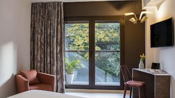 Minibar, in-room safe, desk, blackout drapes