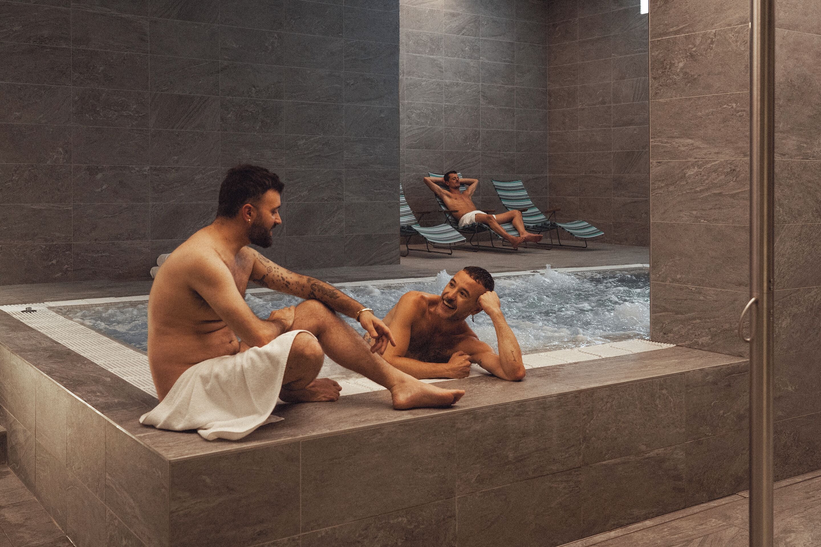 Een Turks bad/hammam, lichaamsbehandelingen, hotstone-massages