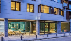 Interior entrance - Axel Hotel San Sebastián - Adults Only (San Sebastián)