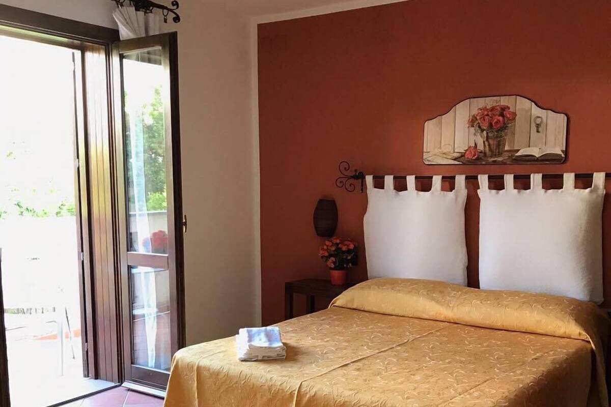 Triple Room, Private Bathroom (External) | Desk