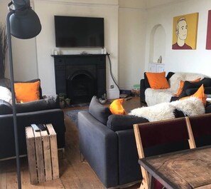 House, 3 Bedrooms | Living area - Higgihaus at Hampton Whole House 3 Bed (Bristol)