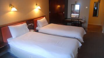 Twin Room | Free WiFi, bed sheets