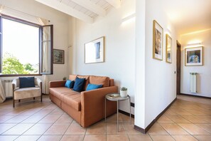 Apartment, 4 Bedrooms | Living area - Rental In Rome Rosselli Palace Apartment 5 (Florence)