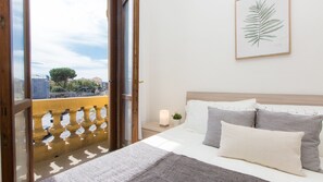 Apartment, 3 Bedrooms | 3 bedrooms, free WiFi, bed sheets - Rental In Rome Rosselli Palace Apartment 5 (Florence)