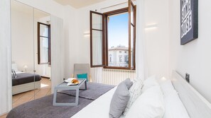 Apartment, 3 Bedrooms | 3 bedrooms, free WiFi, bed sheets - Rental In Rome Rosselli Palace Apartment 5 (Florence)