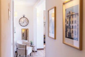 Appartement, 3 slaapkamers | Woonruimte | Flatscreentelevisie