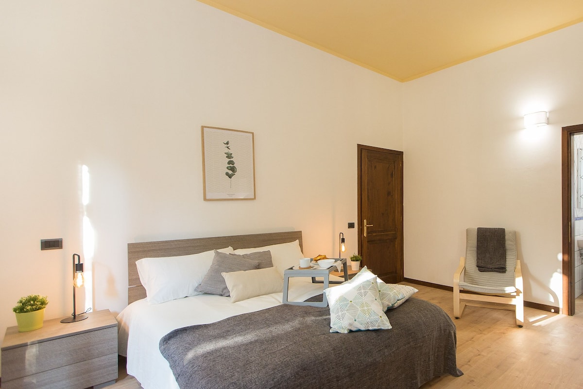 Rosselli Palace Deluxe 4 Apartment | 3 camere, ferro/asse da stiro, culle/letti per bambini (gratuiti)