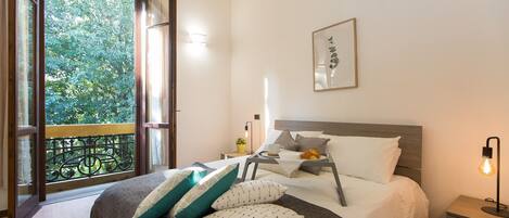 Apartment, 3 Bedrooms | Iron/ironing board, free cots/infant beds, free WiFi, bed sheets