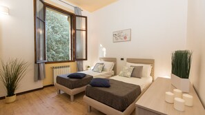 Rosselli Palace Deluxe 4 Apartment