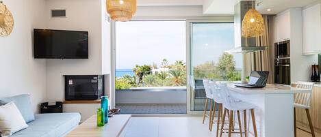 Televisie, een open haard, Netflix en streamingdiensten