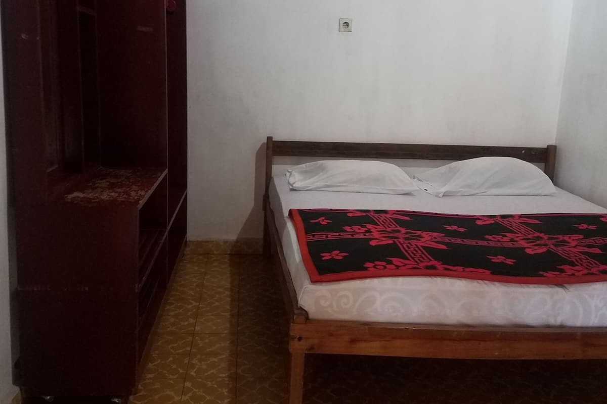 1 bedroom, soundproofing, bed sheets