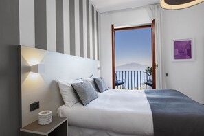 Villa, 5 Bedrooms | 5 bedrooms, laptop workspace, iron/ironing board, free cots/infant beds - Villa Bianca (Sorrento)