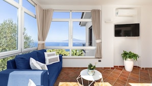 Unclassified image, 4 of 95, button - Villa Bianca (Sorrento)