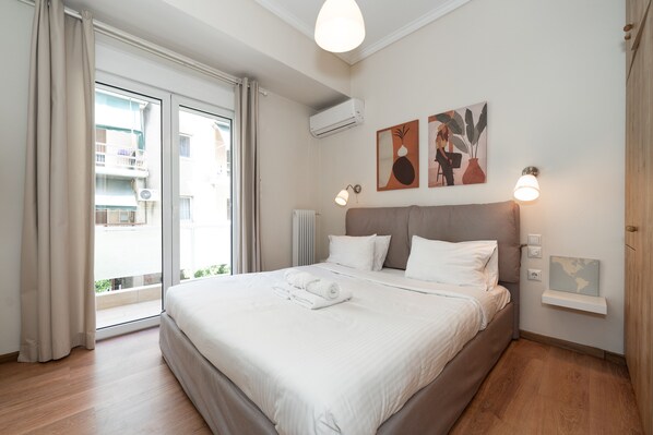 Departamento urbano | 1 habitación, decoración personalizada y muebles diferentes