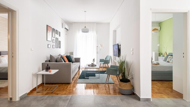 Appartement, vue ville | Coin séjour | Télévision à écran plat