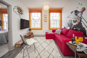 Appartement, 1 chambre (26) | Salle de séjour | Téléviseur connecté de 55 po avec télévision numérique, téléviseur