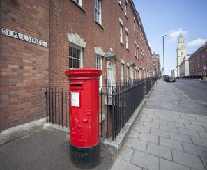 Exterior - Higgihaus at Century Place (Bristol)