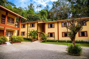 Courtyard - Hotel Fazenda Vilarejo (Valenca)
