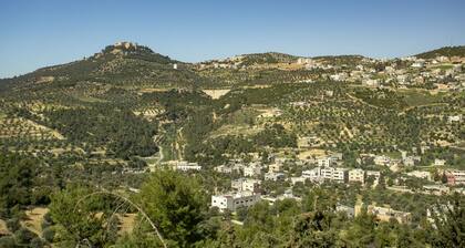 Ajloun Hotel
