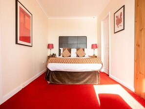 Superior tweepersoonskamer, 1 tweepersoonsbed | Een strijkplank/strijkijzer, gratis wifi, beddengoed