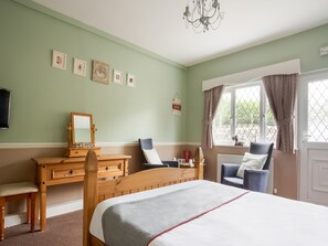 Standard Double Room, 1 Double Bed (UA Wet Room) - Looe Guesthouse (Looe)